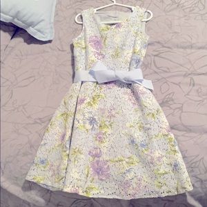 Girl’s size 6X/7 🌸 Spring dress